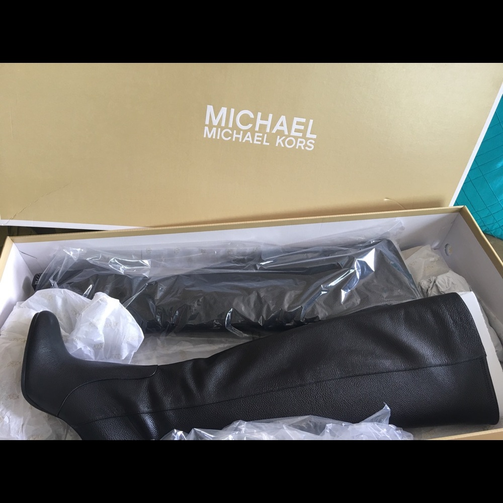 Michael kors Sabrina leather boots ONE DAY SALE
